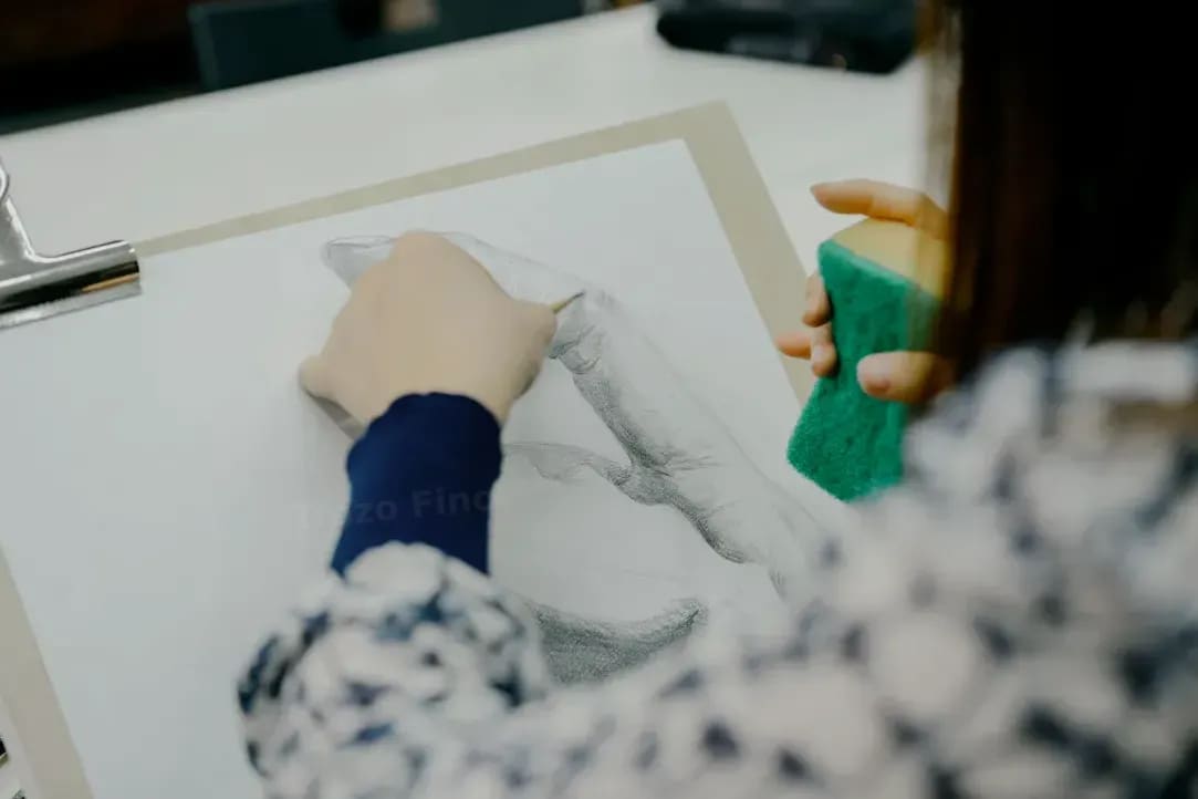 Cursos intensivos de técnicas de lápiz, tinta y color